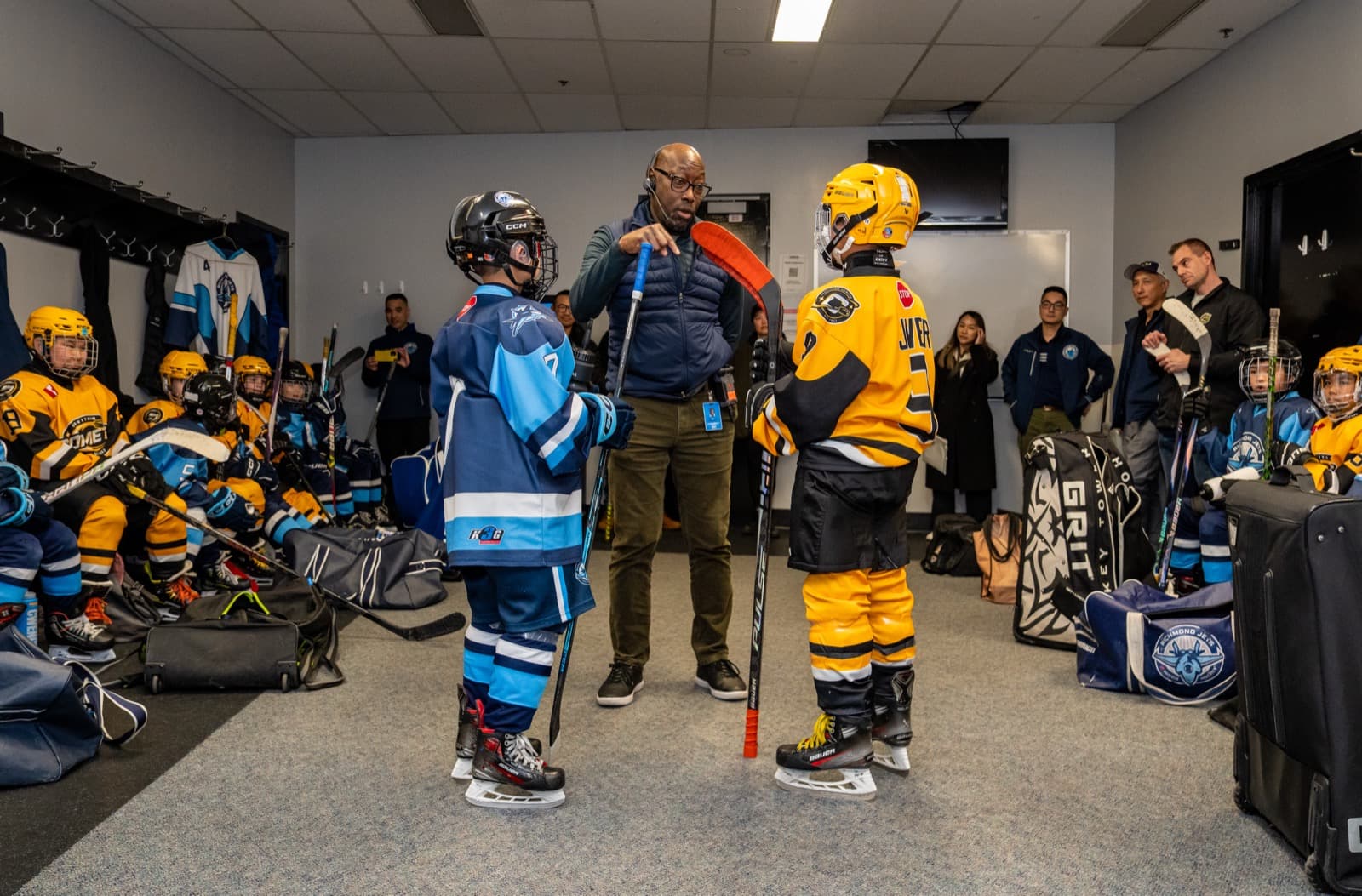 Rod Brathwaite addresses both the Comets and Richmond Jets in the dressing room before the game
